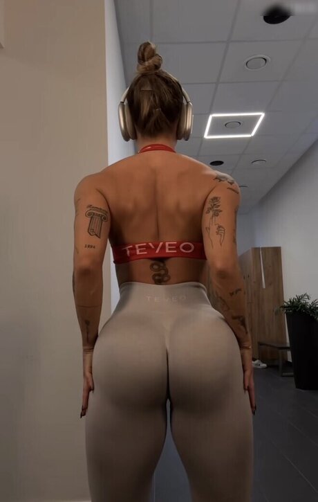 Lenaajoy mejor estrella porno foto