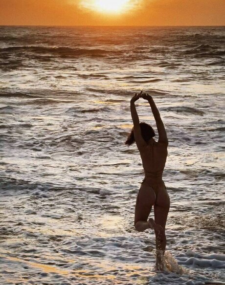 Lizzie Whistle modelo hermosa fotos