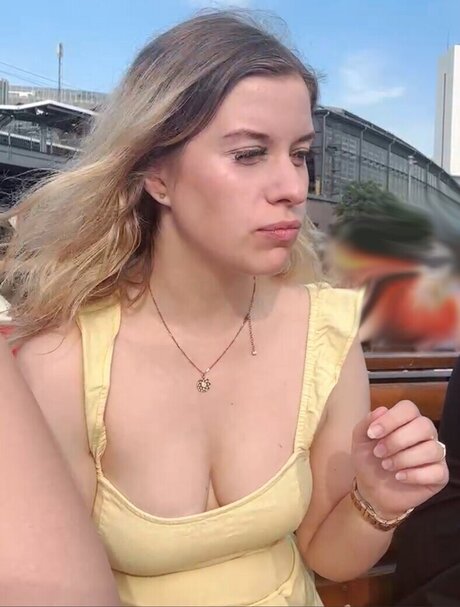 orgasmos adolescentes onlyfans bastante libre galería