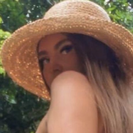 Katee Schornegg arte modelo galería