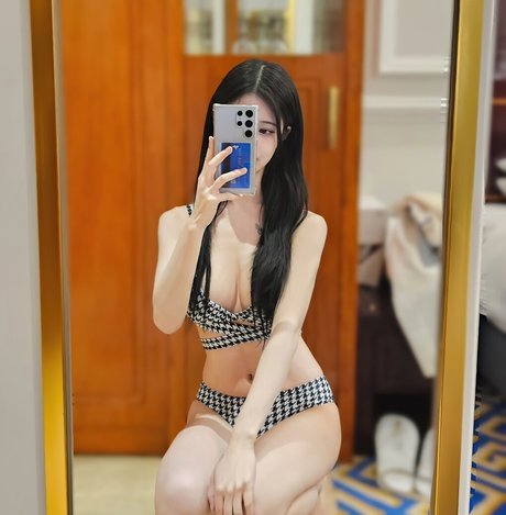 Biya sexo modelo imagen