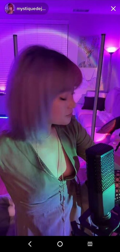 Mystiquede modelo desnuda fotos