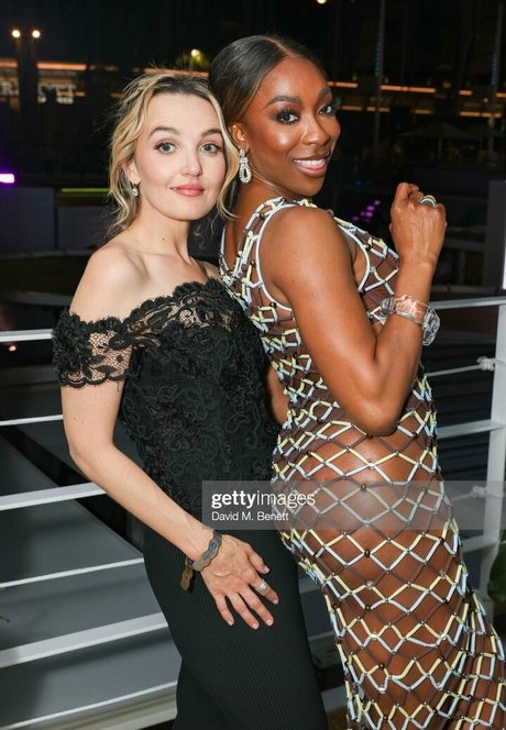 Ego Nwodim modelo libre galerías