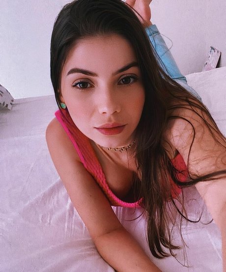 Asmr Da Rafa modelo atractivo imágenes