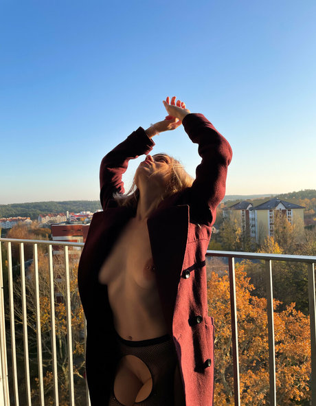 velvet tat modelo atractivo imágenes