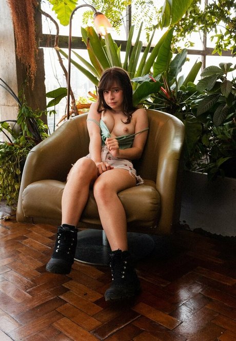 Arise Peachy actriz erótica foto