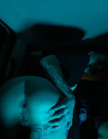 littlespittle modelo hd fotos