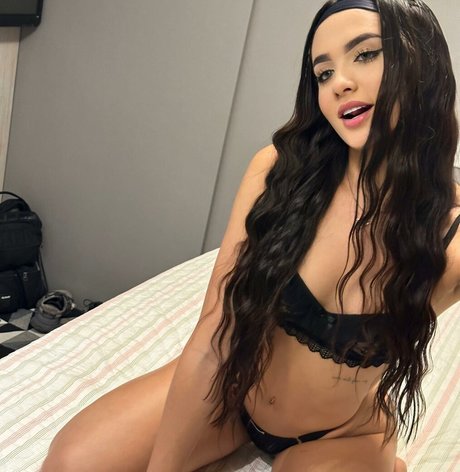 Letycia Soares hermosa actriz fotos