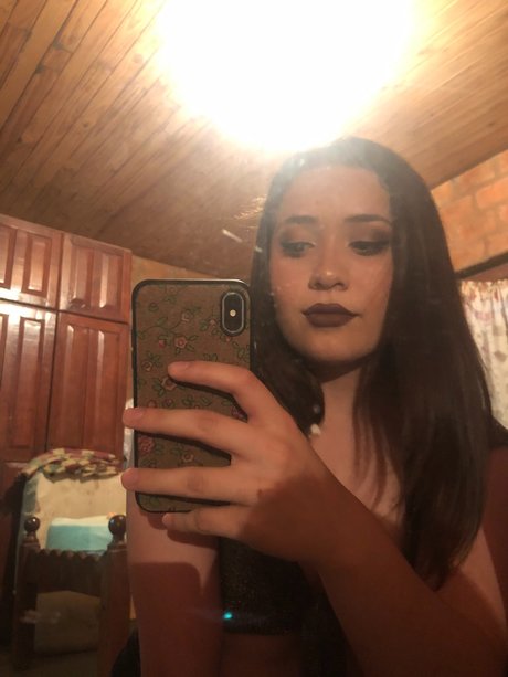 Cailei modelo atractivo galerías