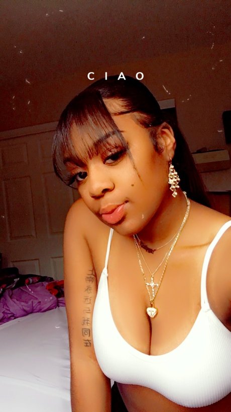 Legit Tooexclusive modelo sexy galería