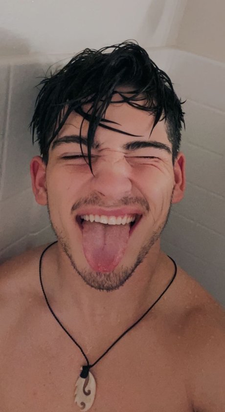 Lioncain modelo agradable foto