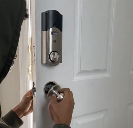 Luke The Builder actriz atractiva fotos