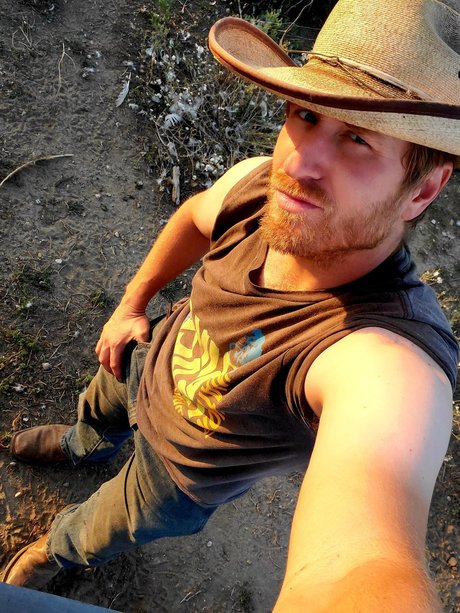 Luke Hansen the rugged cowboy farmer_ actriz perfecta foto