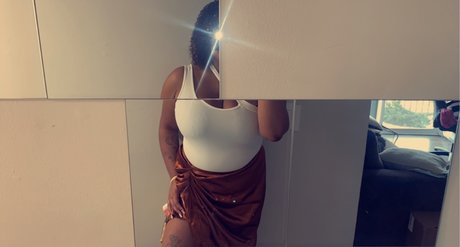 xbiracial bittyx estrella porno erótica imágenes