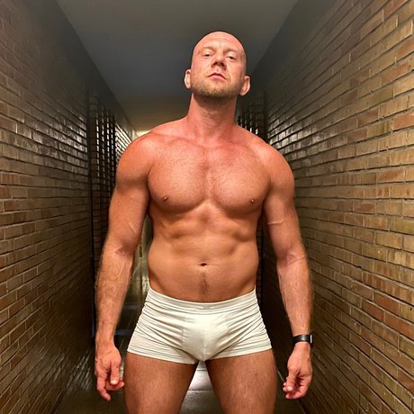 Max Zarec XXL desnudos estrella porno fotos