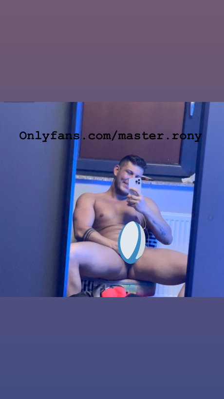Mr Rony_ modelo caliente imágenes