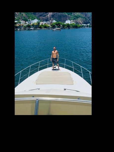 Marlon Brayan actriz atractiva foto