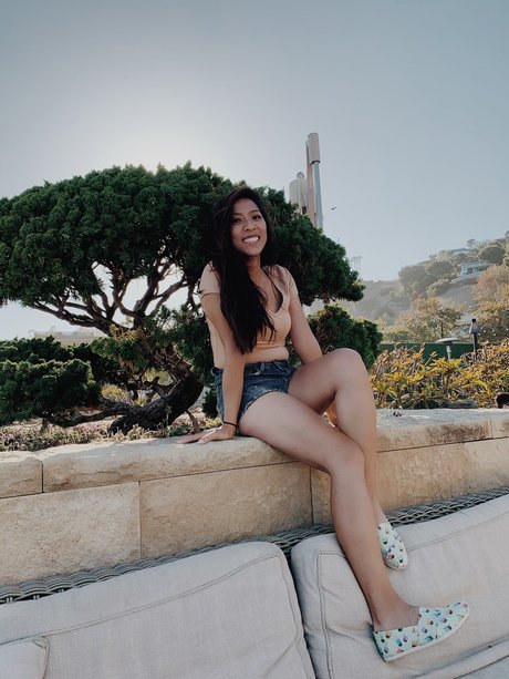 Mai Trang Tran hermosa estrella archivo