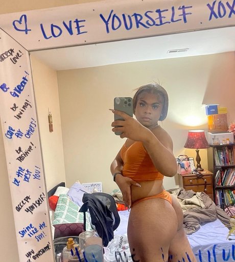 Lady Lo_ estrella porno bonita imagen