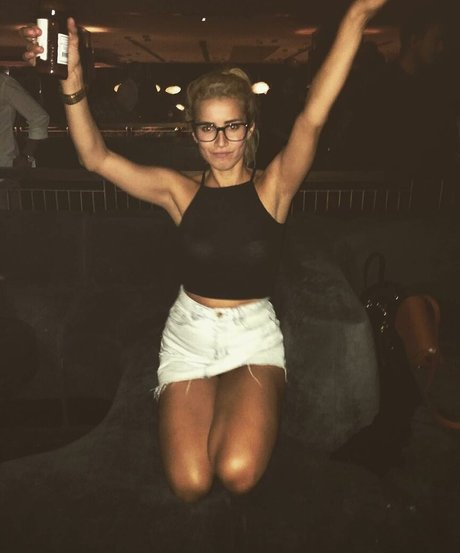 Catha23 sexo modelo galería