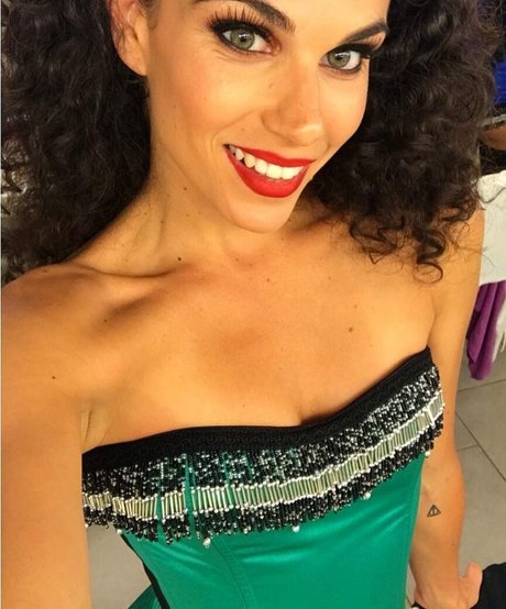 Ariadna Hafez estrella agradable foto