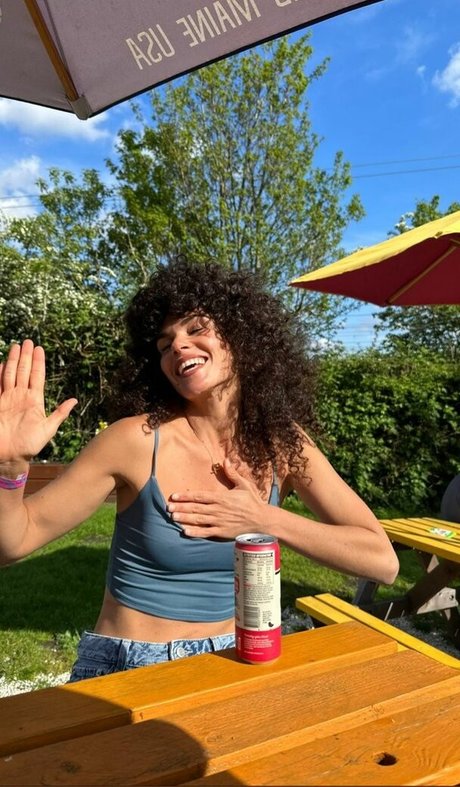 Ariadna Hafez desnudos de estrellas porno archivo