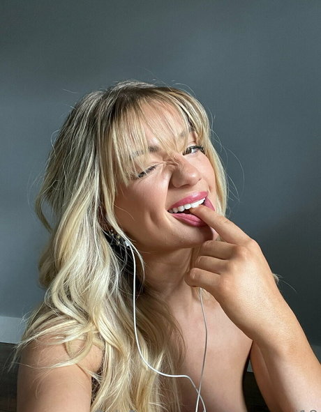 Autumnreed18 actriz libre imagen