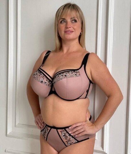 Maria Bodosova modelo de alta definición galerías