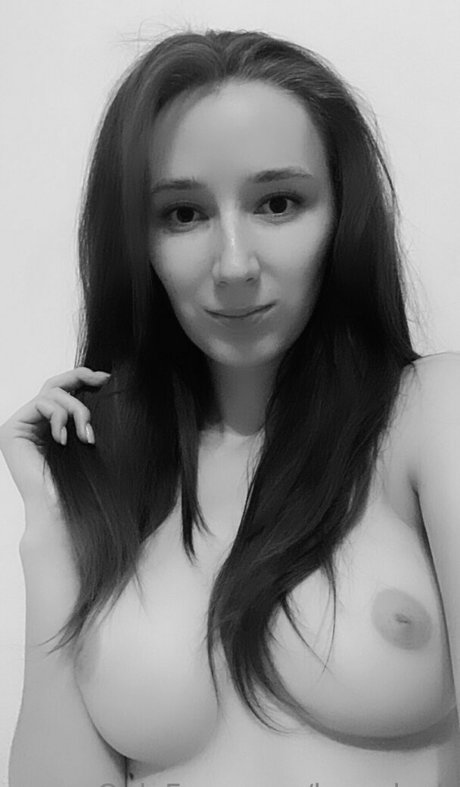 kacaduch modelo erótico galería