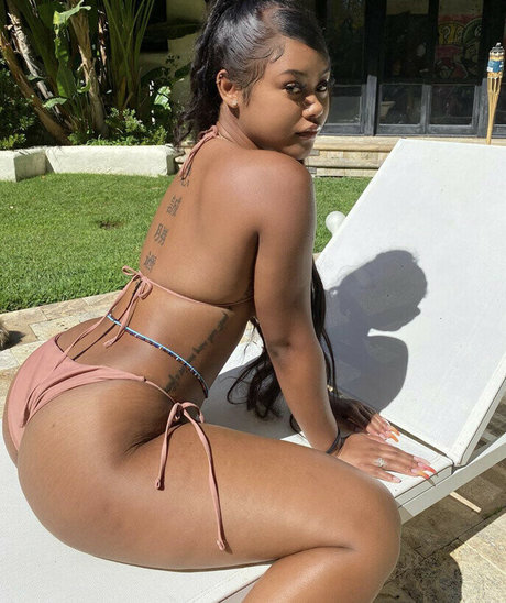 Dejarennae estrella porno en alta definición fotos