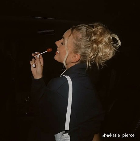 Katie Pierce libre de estrellas imágenes