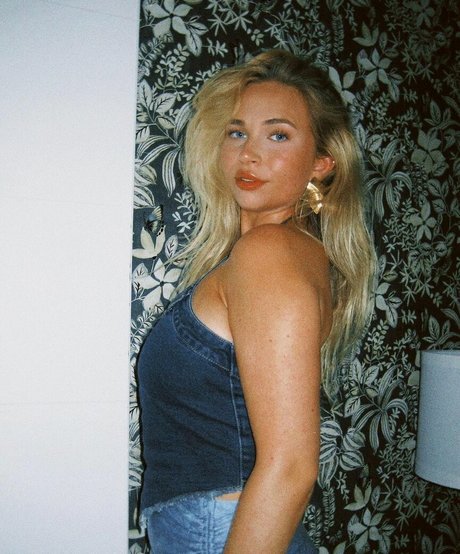 Sophia Armata modelo porno archivo