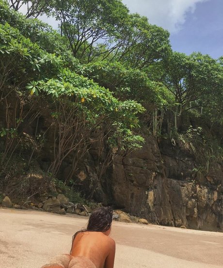 Wendy Alegra modelo erótico foto