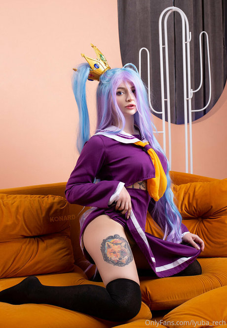 leahmeow estrella erótica imagen