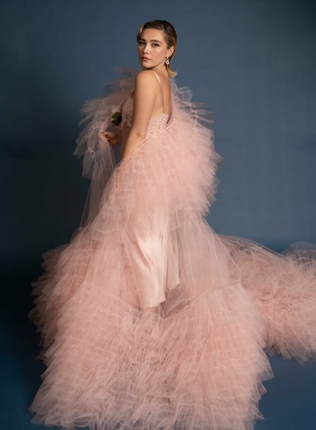 Florence Pugh desnudos estrella porno galería