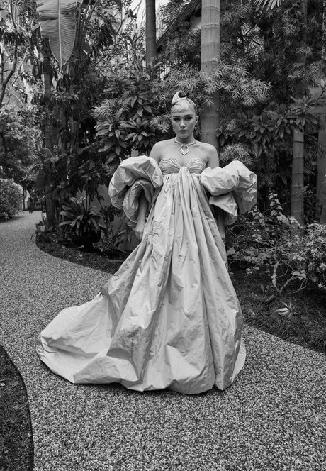 Florence Pugh estrella porno mejor fotos