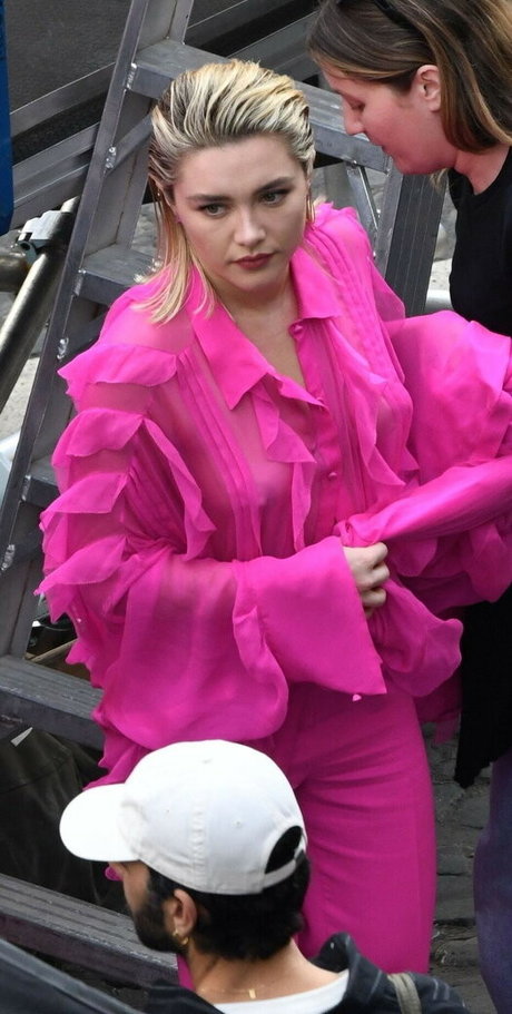 Florence Pugh estrella porno caliente fotos