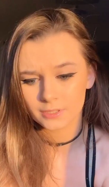 izassassin estrella caliente foto