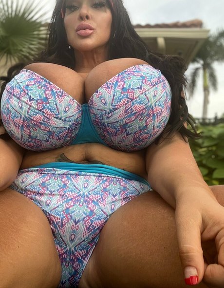 Kristine 38NN desnudos estrella porno galería