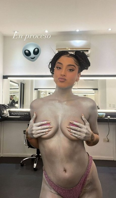 enano negro onlyfans pornografico agradable foto