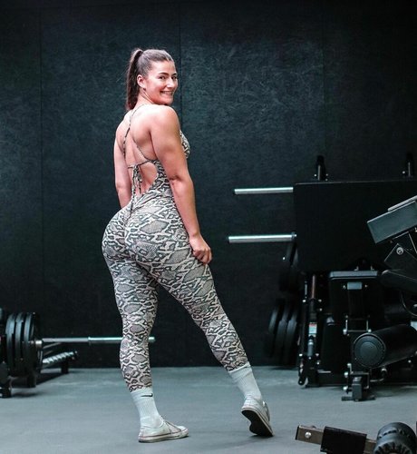 Leonie Kommoss modelo libre imágenes