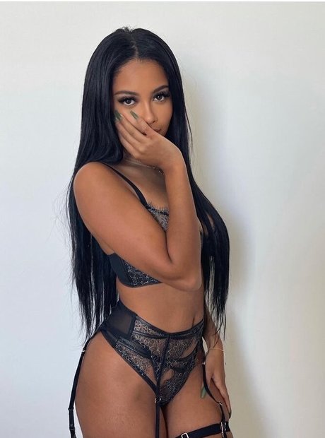 corrida de tetas grandes onlyfans bastante perfecto fotos