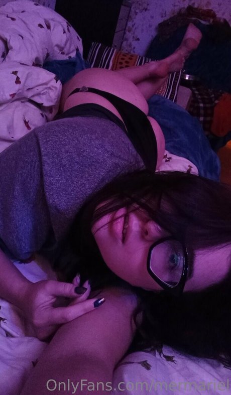 mermariel hermosa modelo fotos