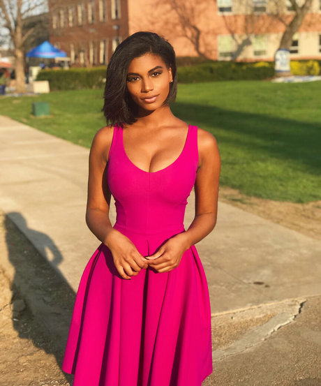 Taylor Rooks estrella porno de alta calidad imagen