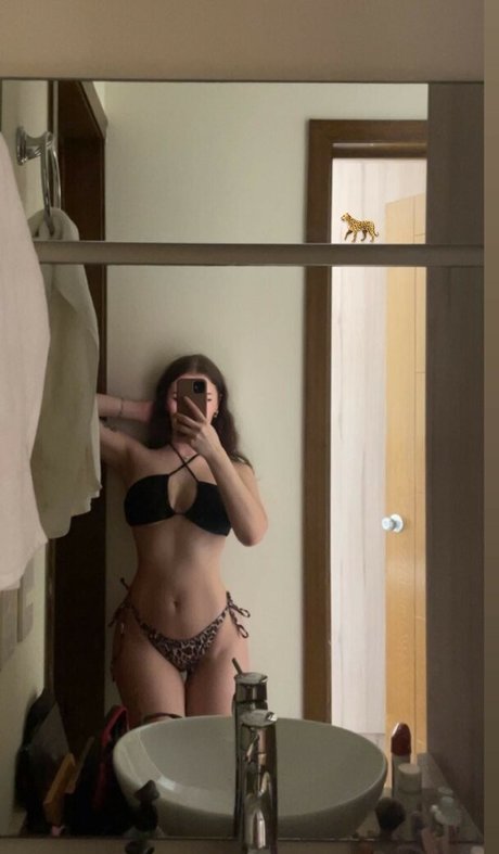 niaarellano actriz libre imagen