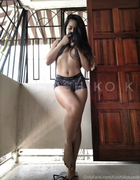 hoshi k actriz caliente imagen