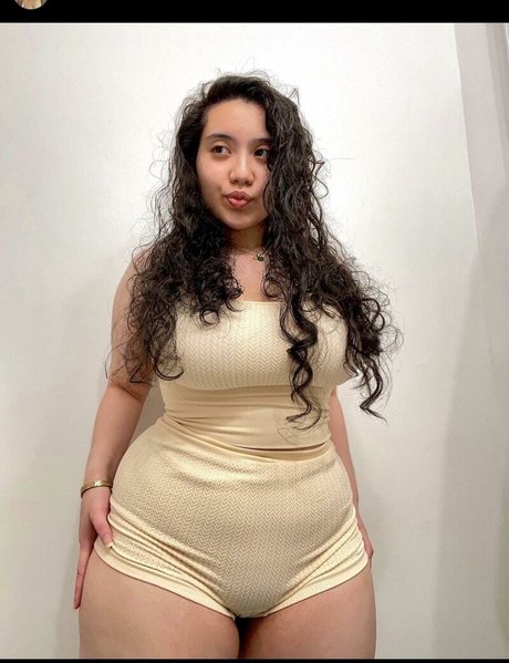 iokalissa hermosa estrella archivo