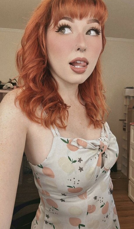 NotSaige estrella porno atractiva archivo