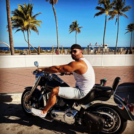 Riccco estrella porno exclusiva galería