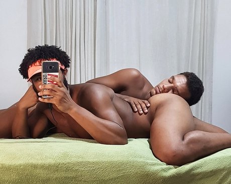 Max amp amp Alef estrella porno de arte archivo